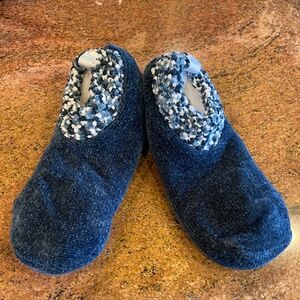 New!  Bliss Spa Aloe Vera Infused Sherpa Socks Shoe Size: 5-10 NEW!